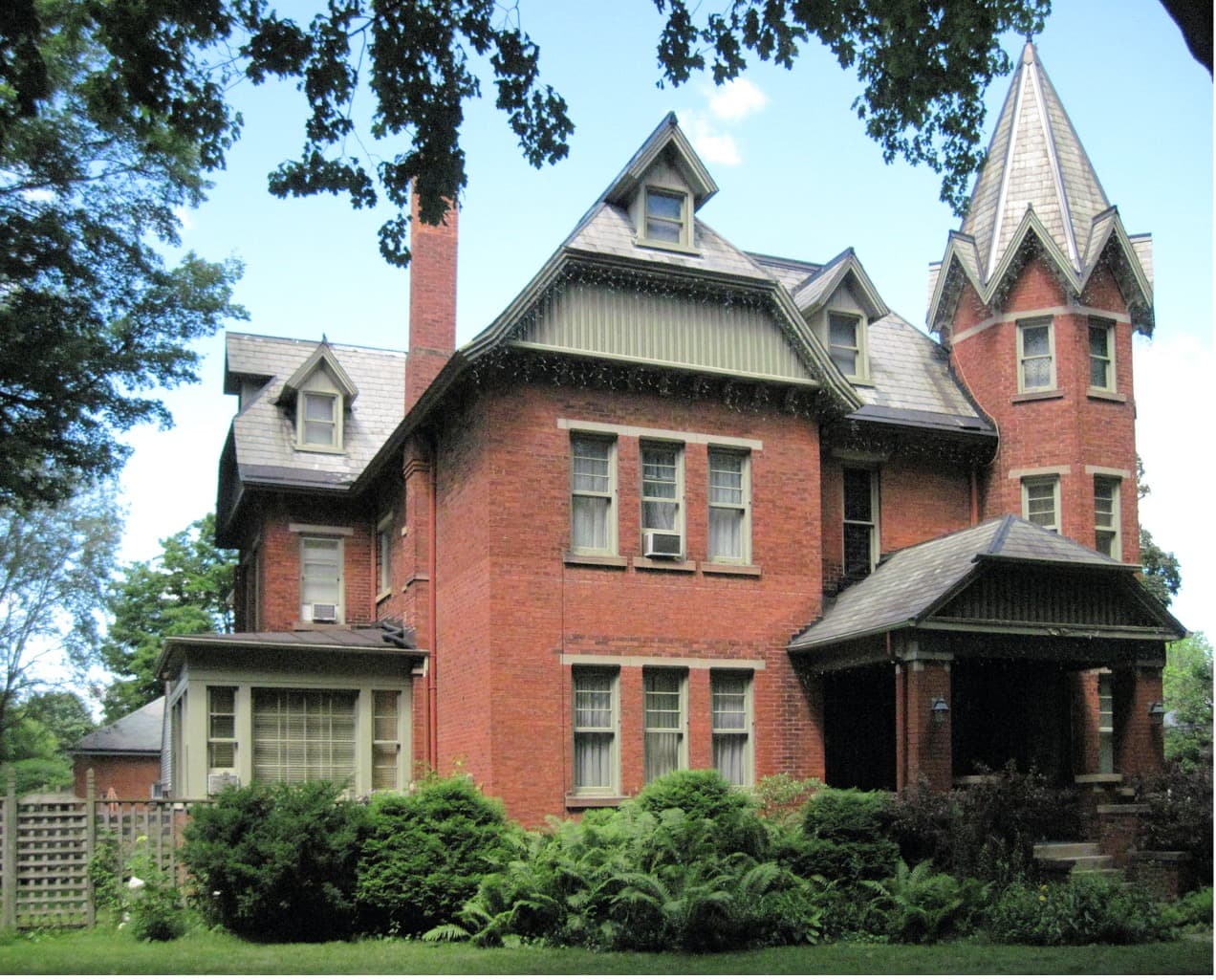 Buying a Century Home in Woodstock, Ontario: A Practical Guide